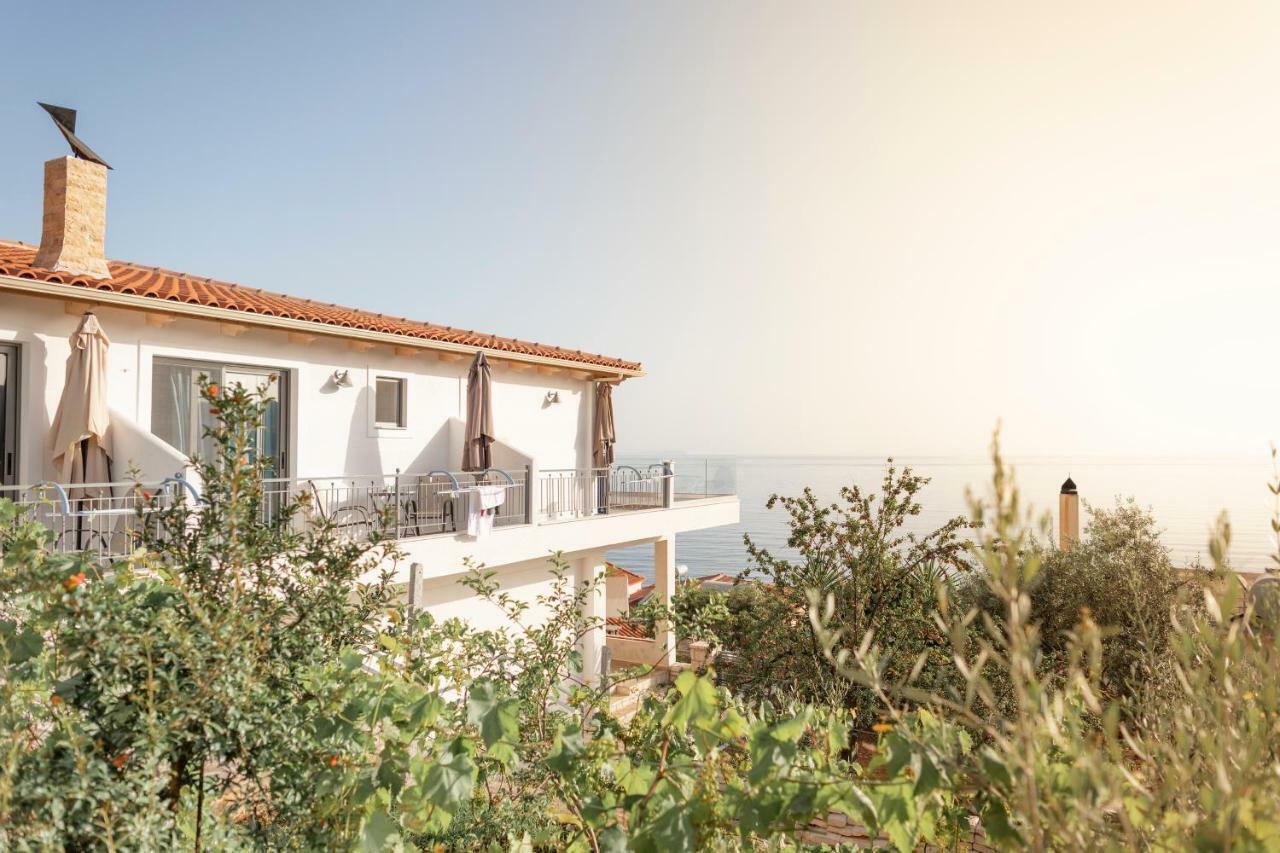First House Apartment Himare Exterior photo