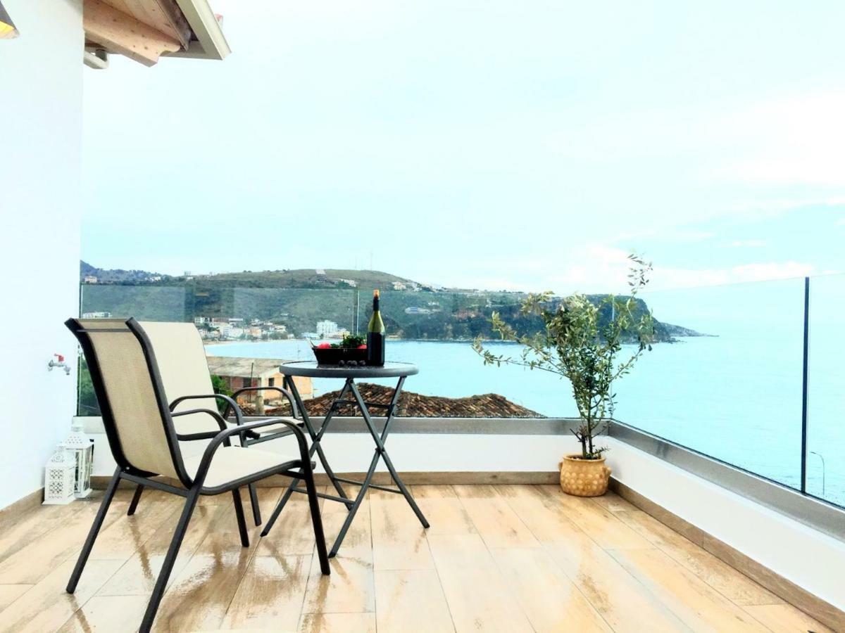 First House Apartment Himare Exterior photo